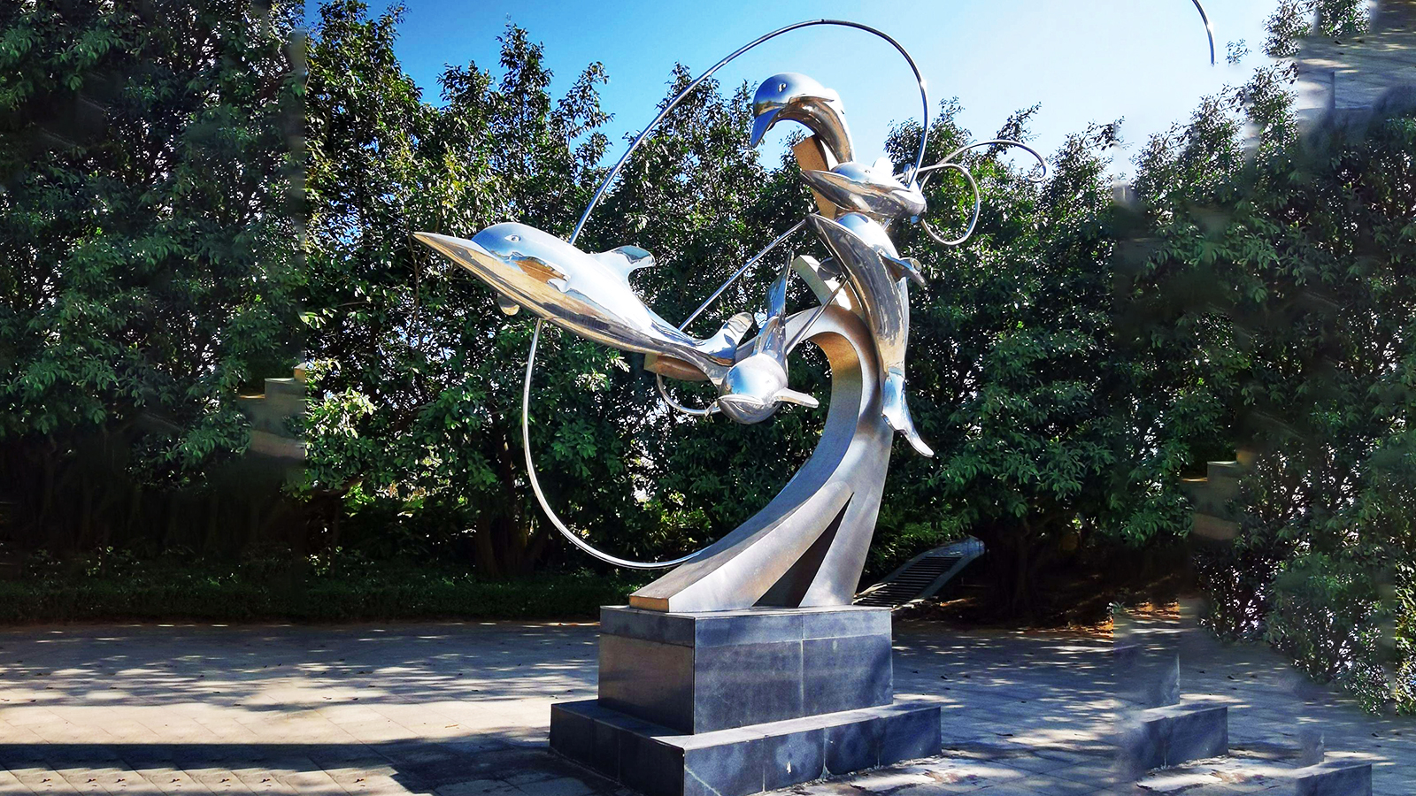 Large outdoor stainless steel deer sculpture